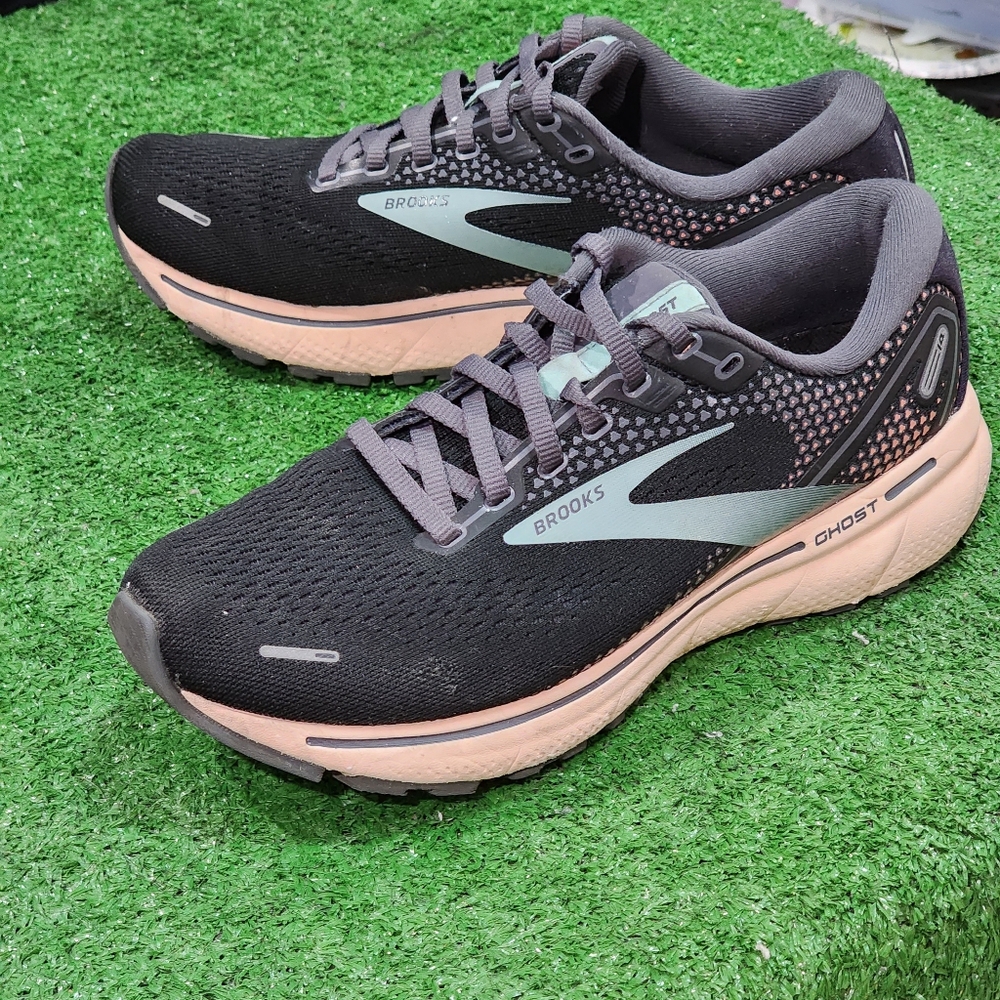 BROOKS GHOST 14  - Women's Sneakers - SIZE 8.5B